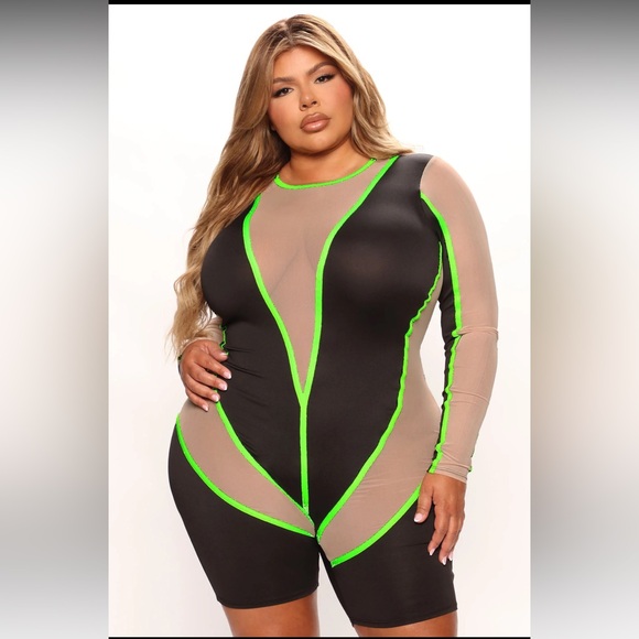 Fashion nova romper - Picture 2 of 4